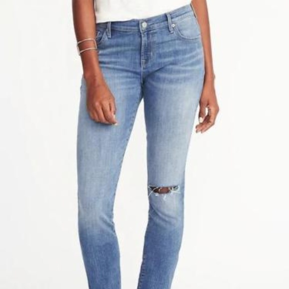 Old Navy Pants - Old Navy Mid-Rise Curvy Straight Jeans for Women